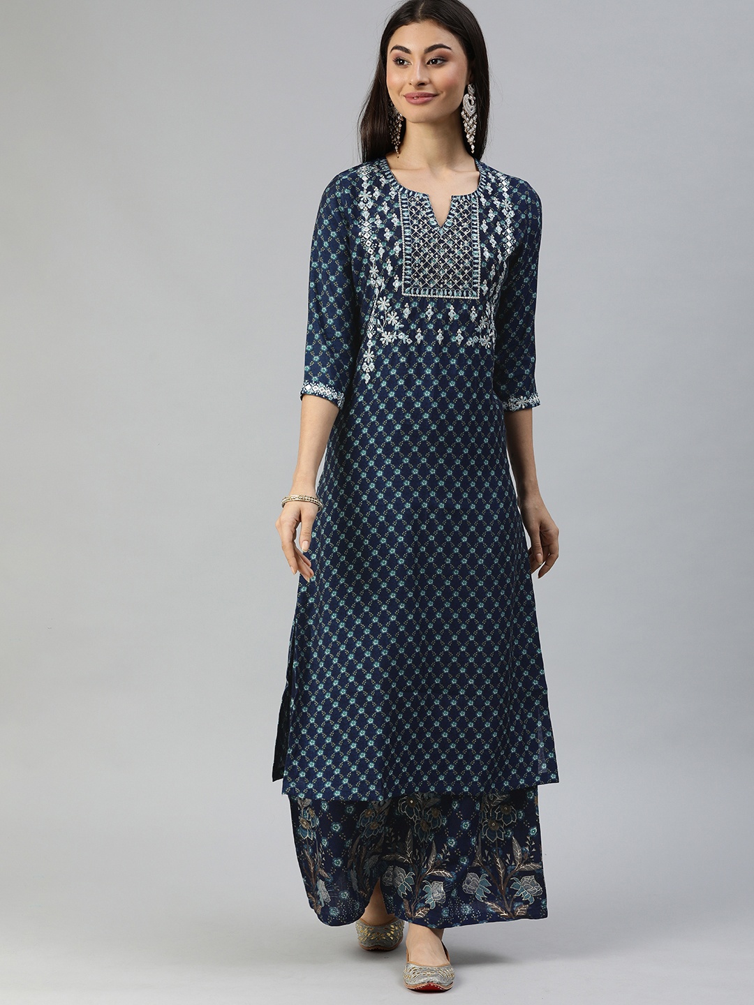 

Ishin Women Navy Blue & White Printed Kurta with Palazzos