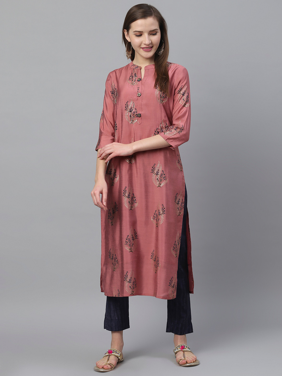 

Ishin Women Mauve & Navy Blue Floral Printed Kurta with Trousers