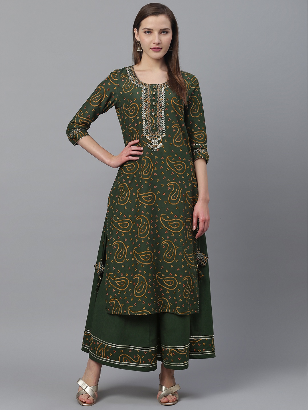 

Ishin Women Green & Mustard Yellow Bandhani Print Kurta with Sharara