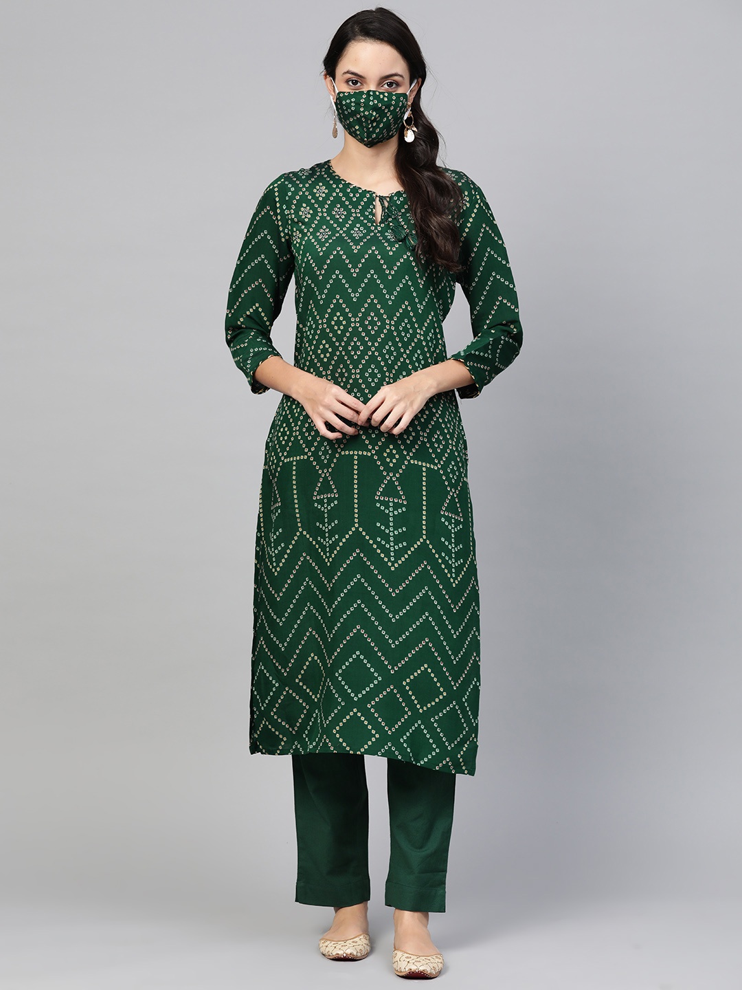 

Ishin Tie-Up Neck Bandhani Printed Kurta with Trousers, Green