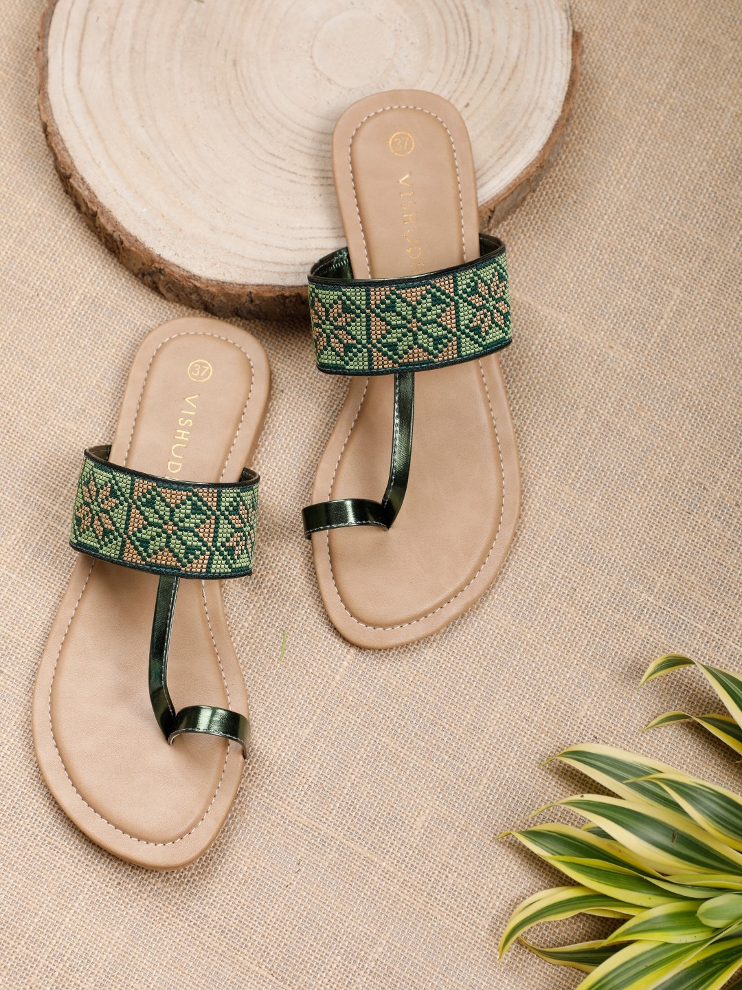 

Vishudh Women Green Textured One Toe Flats