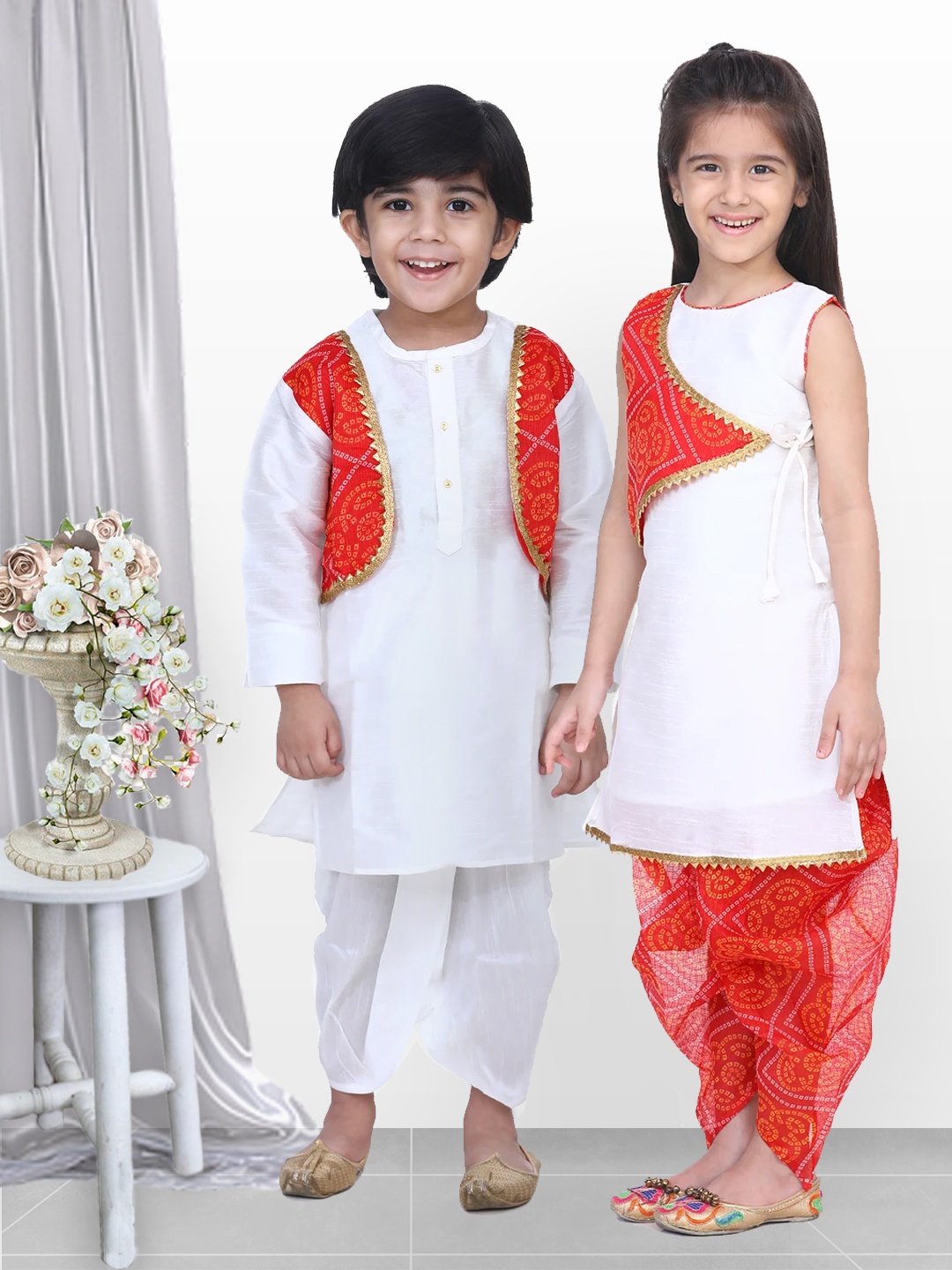 

BownBee Boys White Solid Kurta & Trousers with Attached Jacket