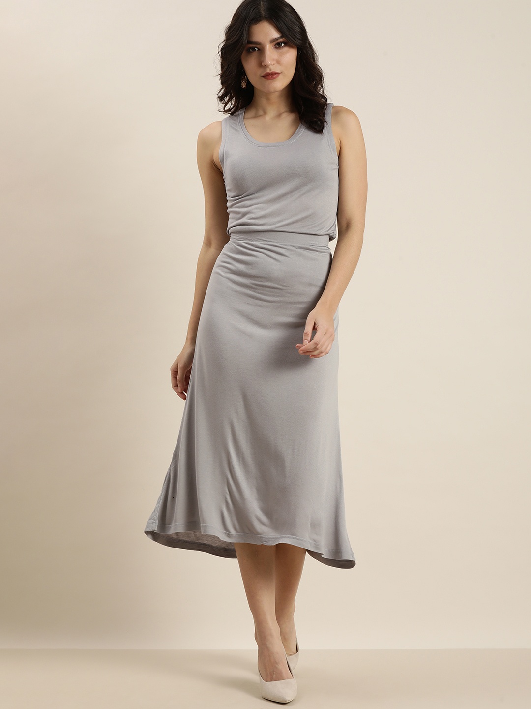 

her by invictus Women Grey Solid Sleeveless Top with Skirt