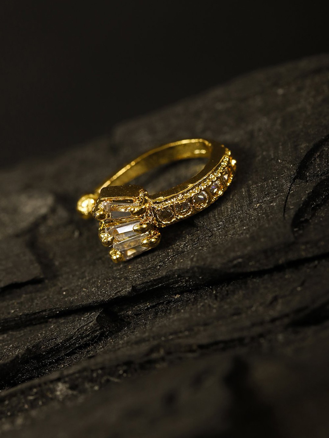 

Priyaasi Gold-Plated American Diamond Studded Clip-On Nosepin