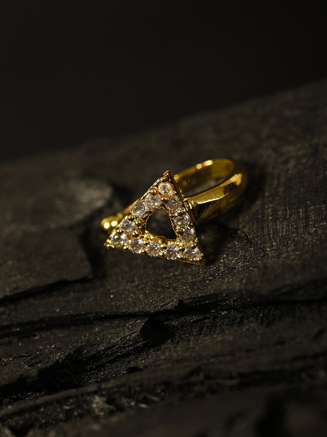 

Priyaasi Gold-Plated American Diamond Studded Triangular Clip-On Nosepin