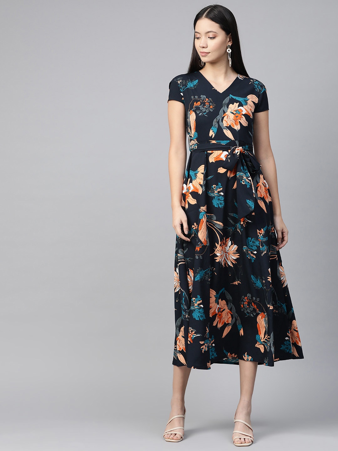 

plusS Women Navy Blue & Peach-Coloured Floral Print A-Line Dress