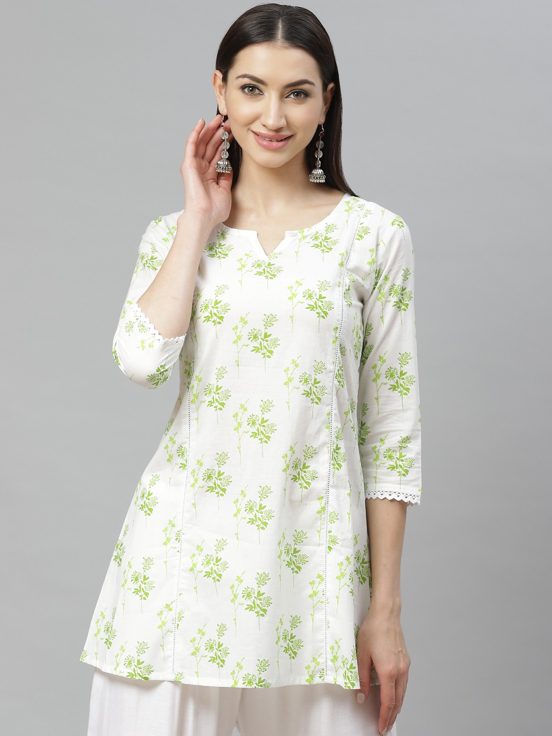 

Myshka Women White & Green Floral Print Tunic