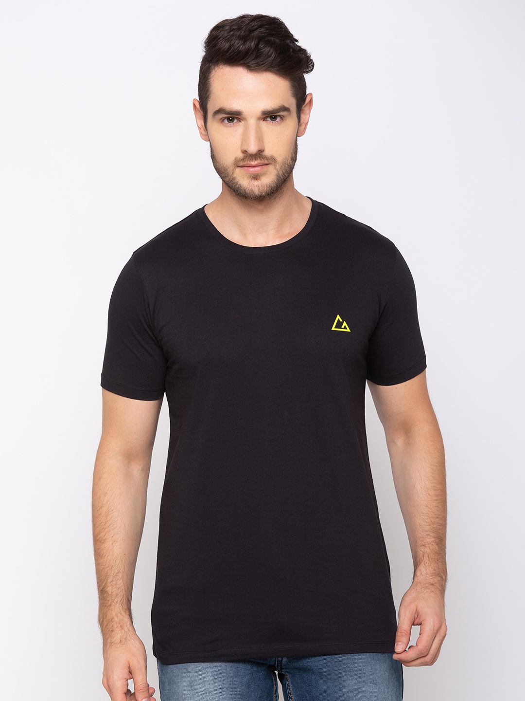 

GIORDANO Men Black Solid Round Neck T-shirt