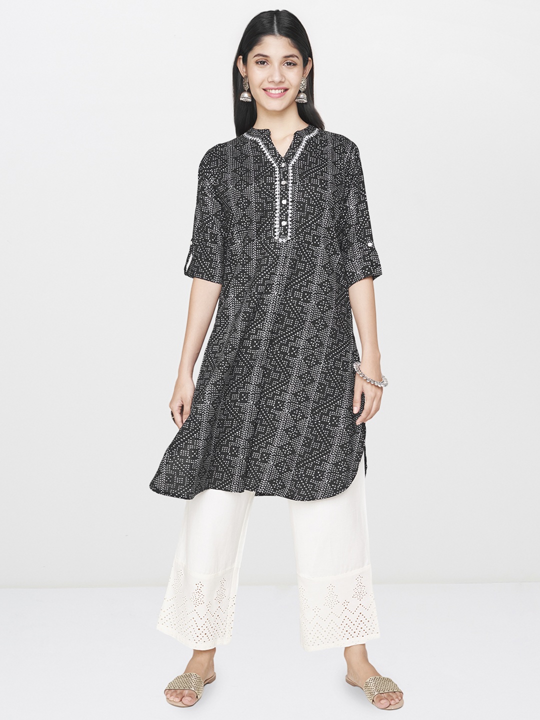 

Global Desi Women Black & Silver-Toned Printed Straight Kurti with Lace Inserts