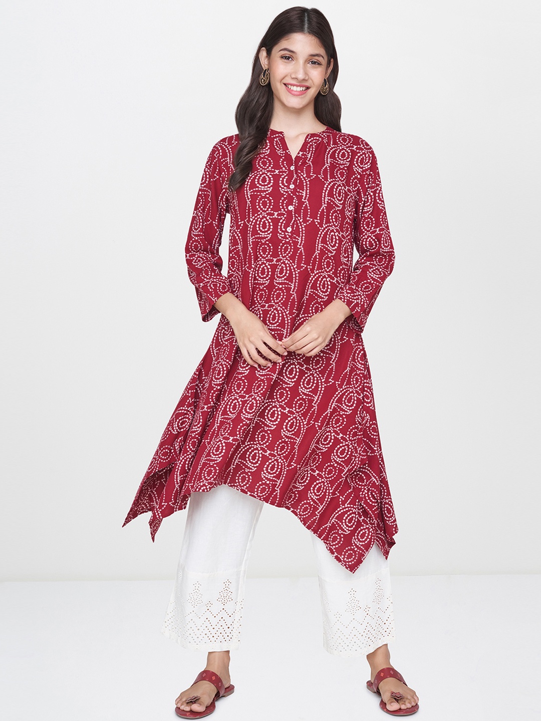 

Global Desi Maroon & White Bandhani Printed Kurta