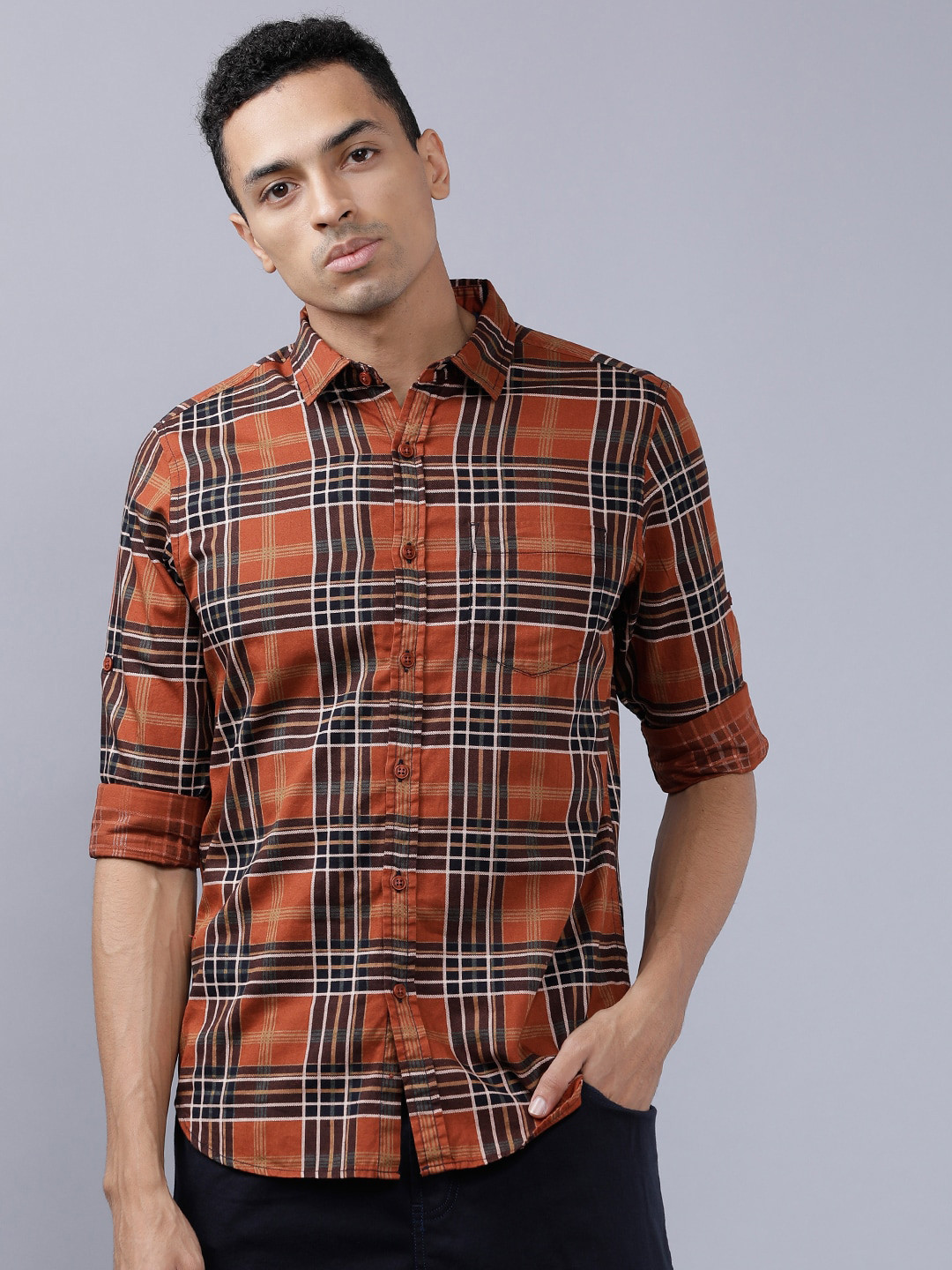 

LOCOMOTIVE Men Brown & Beige Regular Fit Checked Casual Shirt
