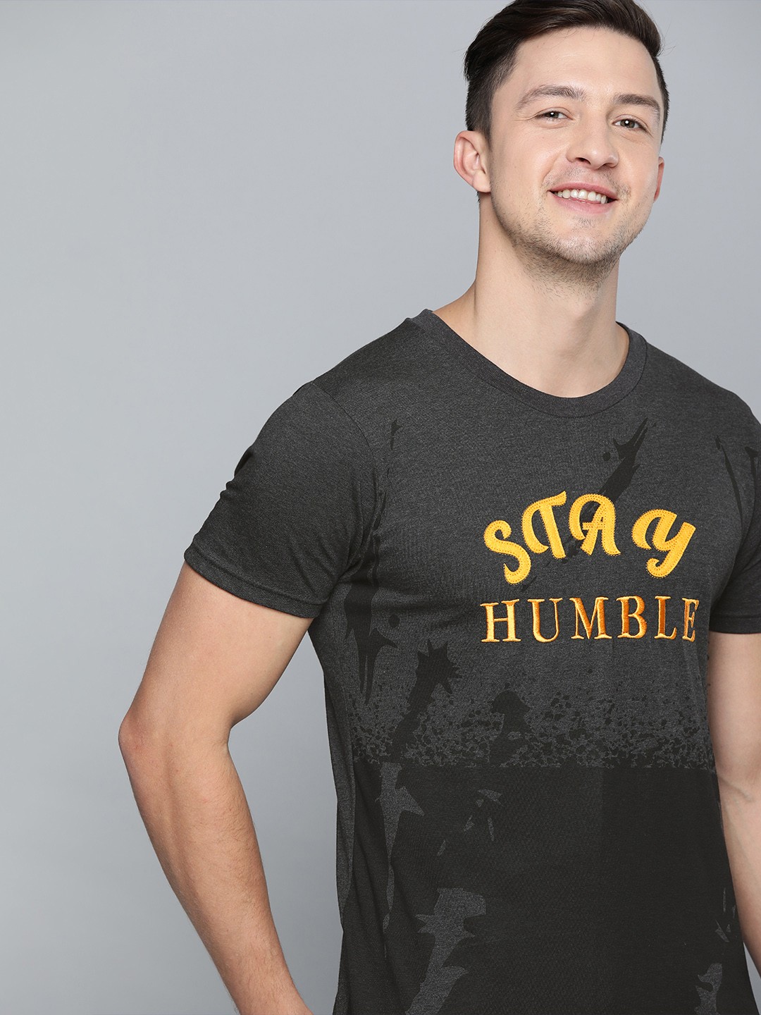

HERE&NOW Men Grey & Black Printed Round Neck T-shirt
