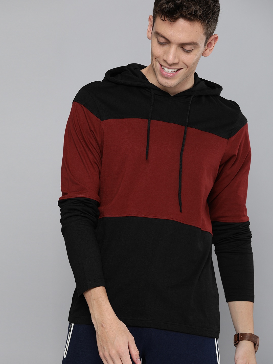 

HERE&NOW Men Black & Maroon Colourblocked Hood T-shirt