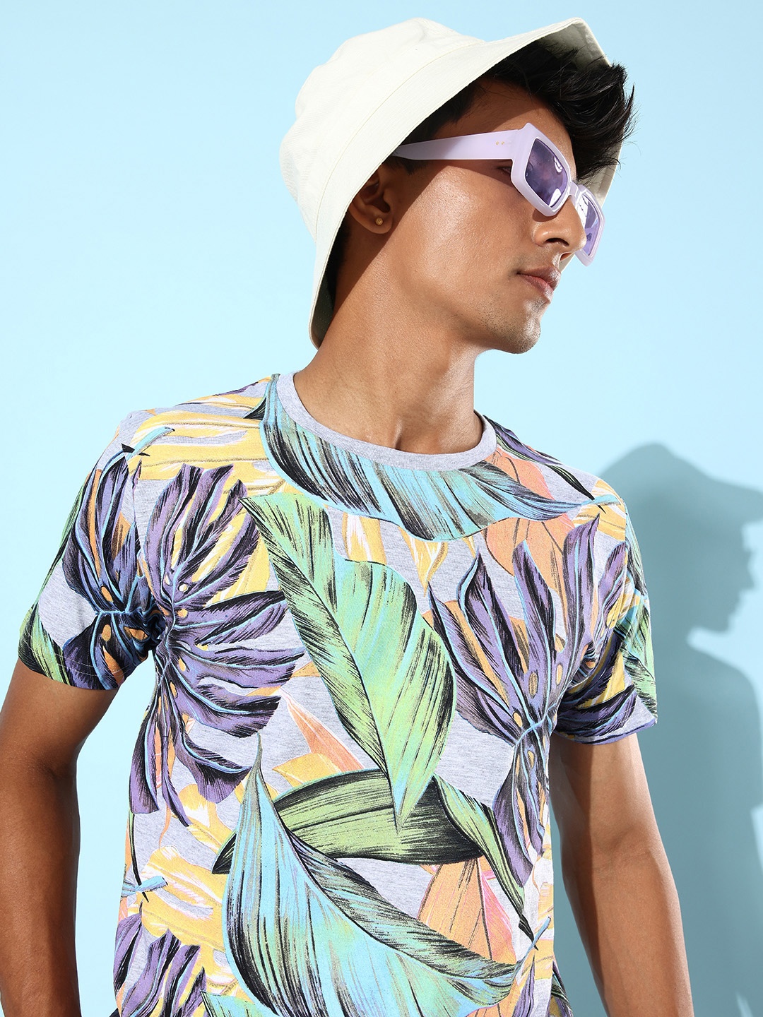 

HERE&NOW Men Multicoloured Printed Tropical Graphitee T-shirt, Multi