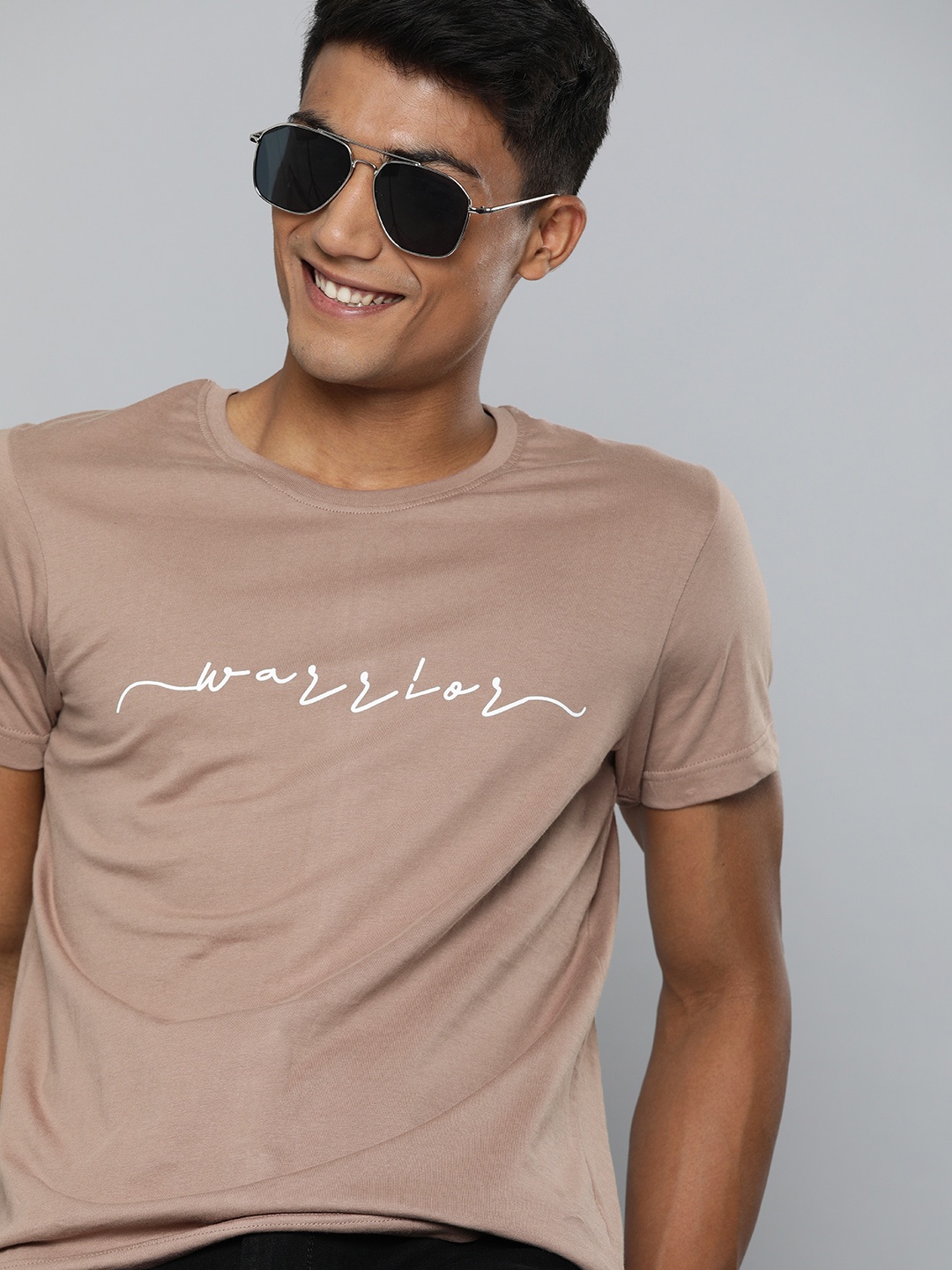 

HERE&NOW Men Grey Solid Round Neck T-shirt, Beige