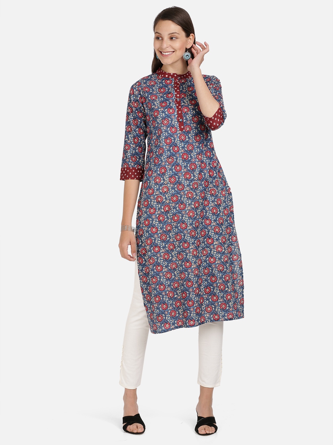 

Vbuyz Women Blue & Red Printed Straight Kurta