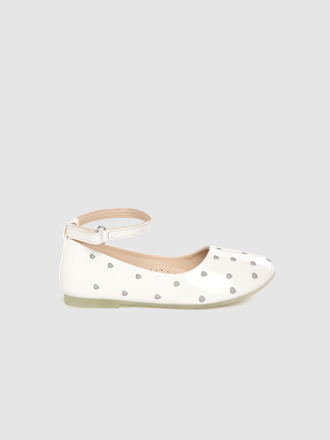 

YK Girls White Heart Shaped Textured Mid-Top Ballerinas