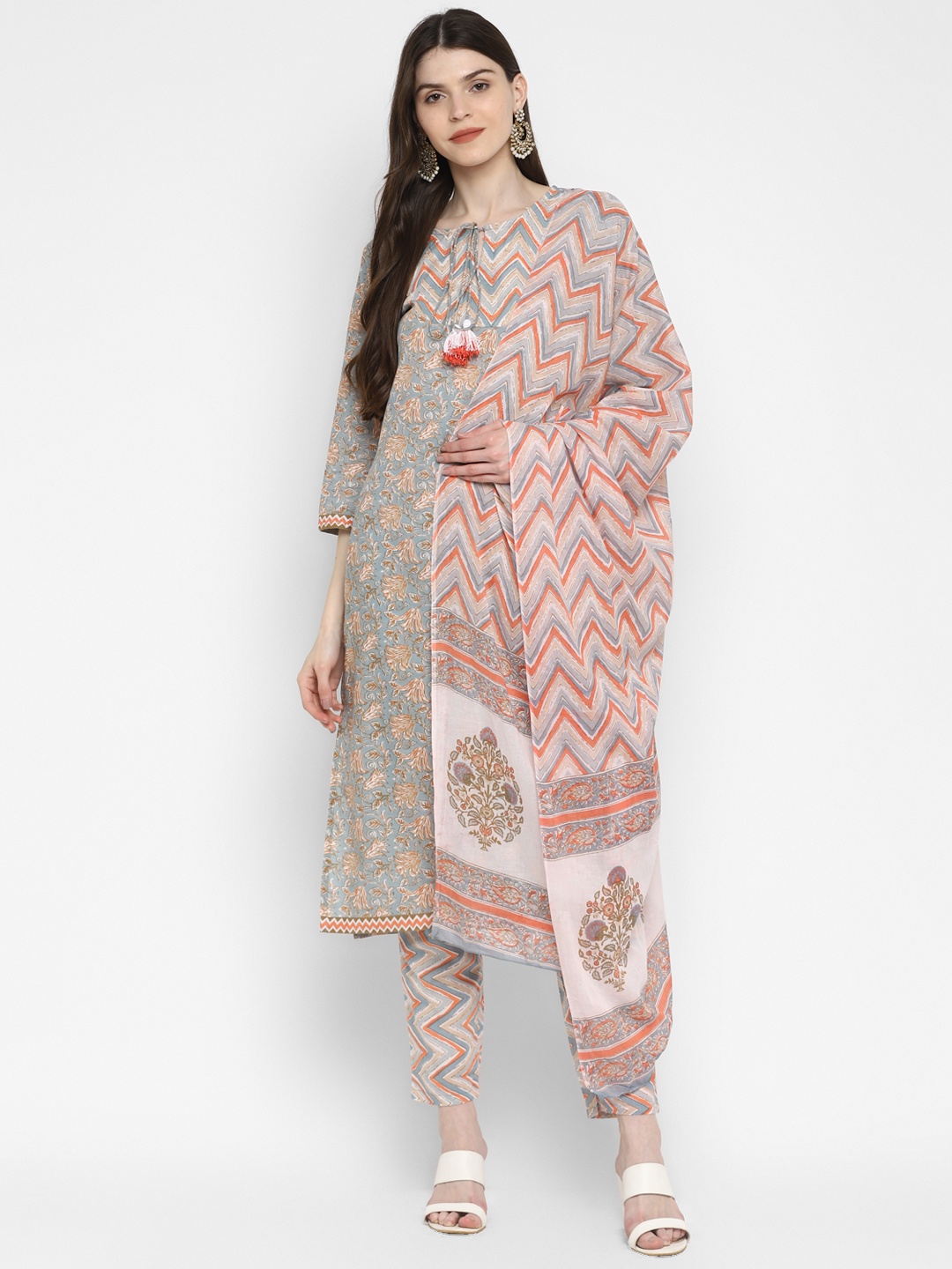 

Vbuyz Women Grey & Blue Printed Kurta with Trousers & Dupatta