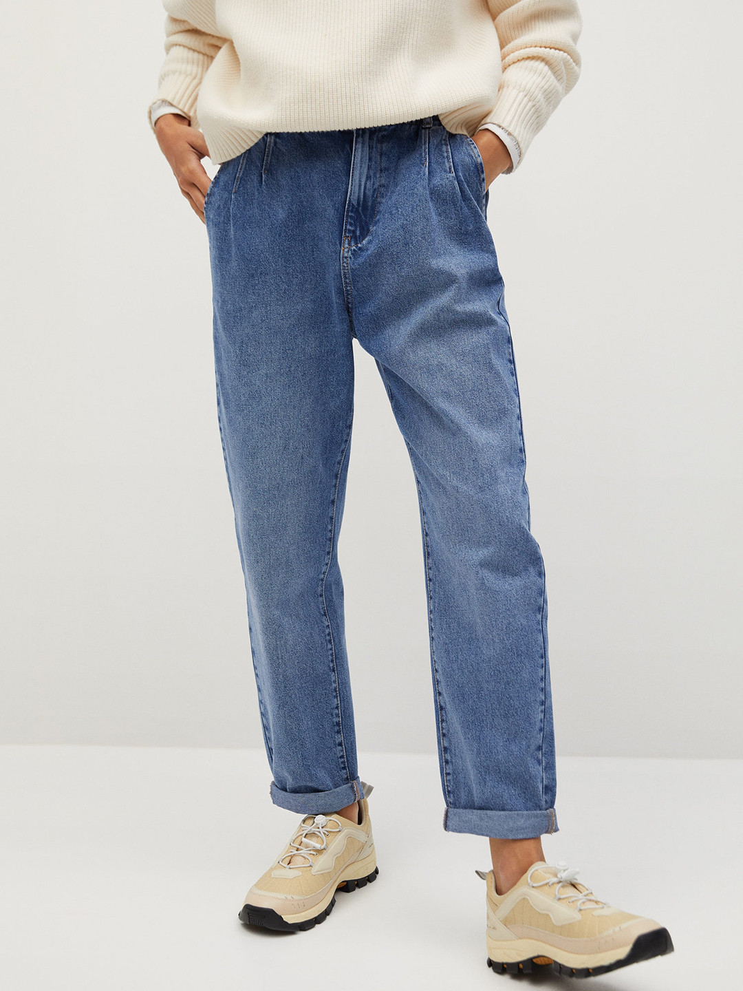 

MANGO Women Sustainable Blue Loose Slouchy Fit High-Rise Eco-Wash Crop Stretchable Jeans