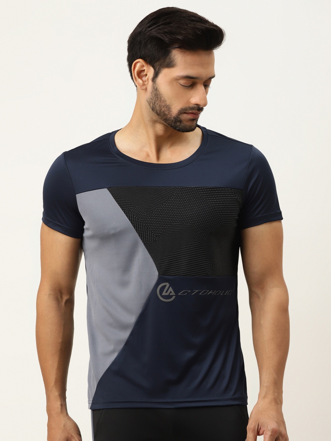 

ACTOHOLIC Men Navy Blue & Grey Colourblocked Round Neck T-shirt