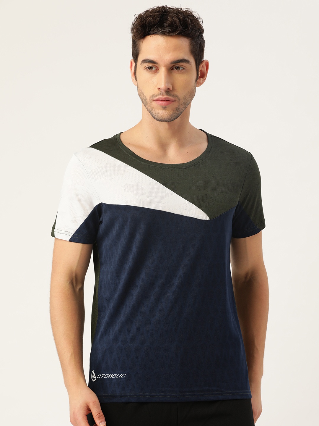 

ACTOHOLIC Men Navy & Olive Green Colourblocked Round Neck T-shirt, Navy blue