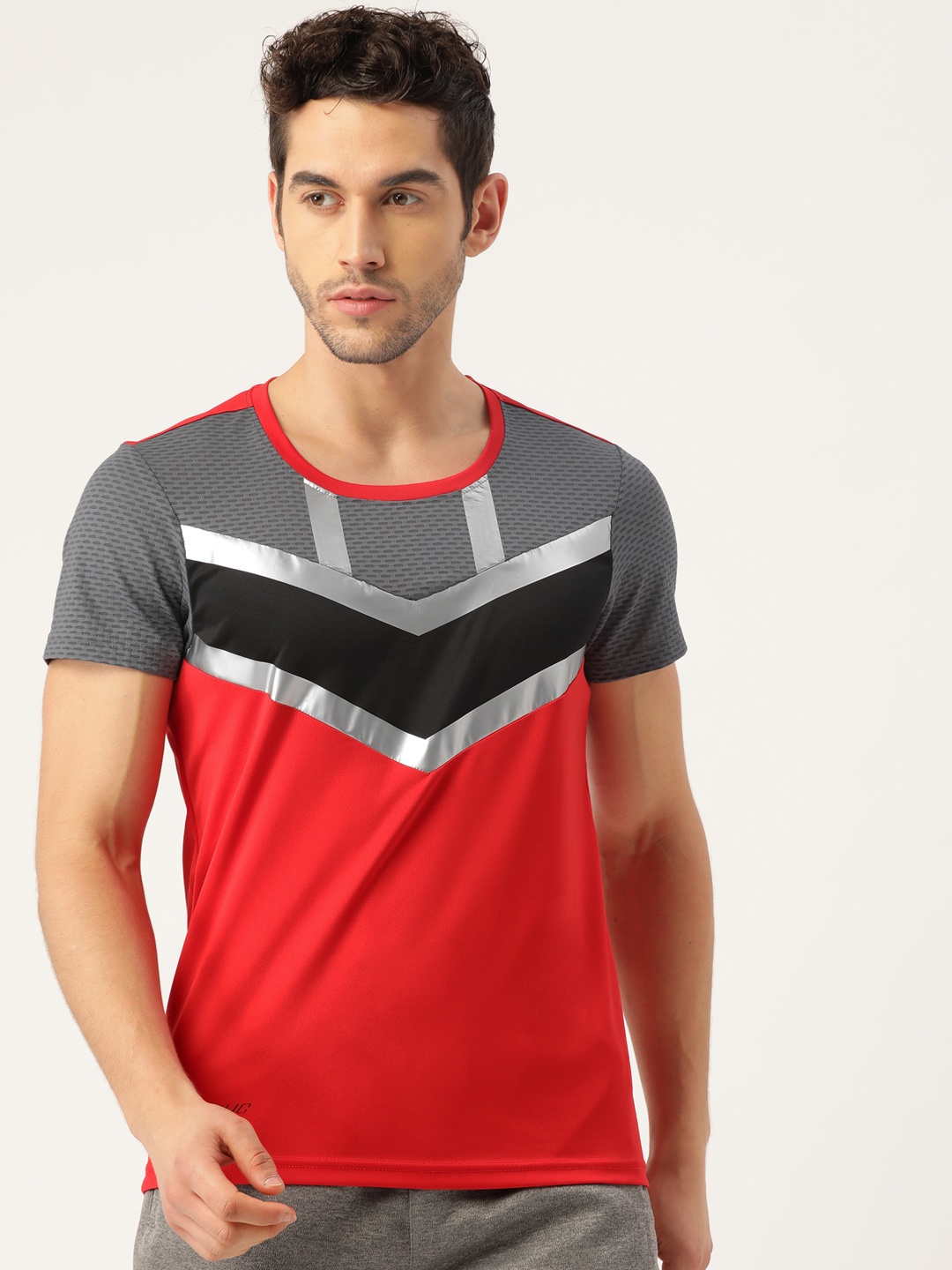 

ACTOHOLIC Men Red & Grey Colourblocked Round Neck T-shirt