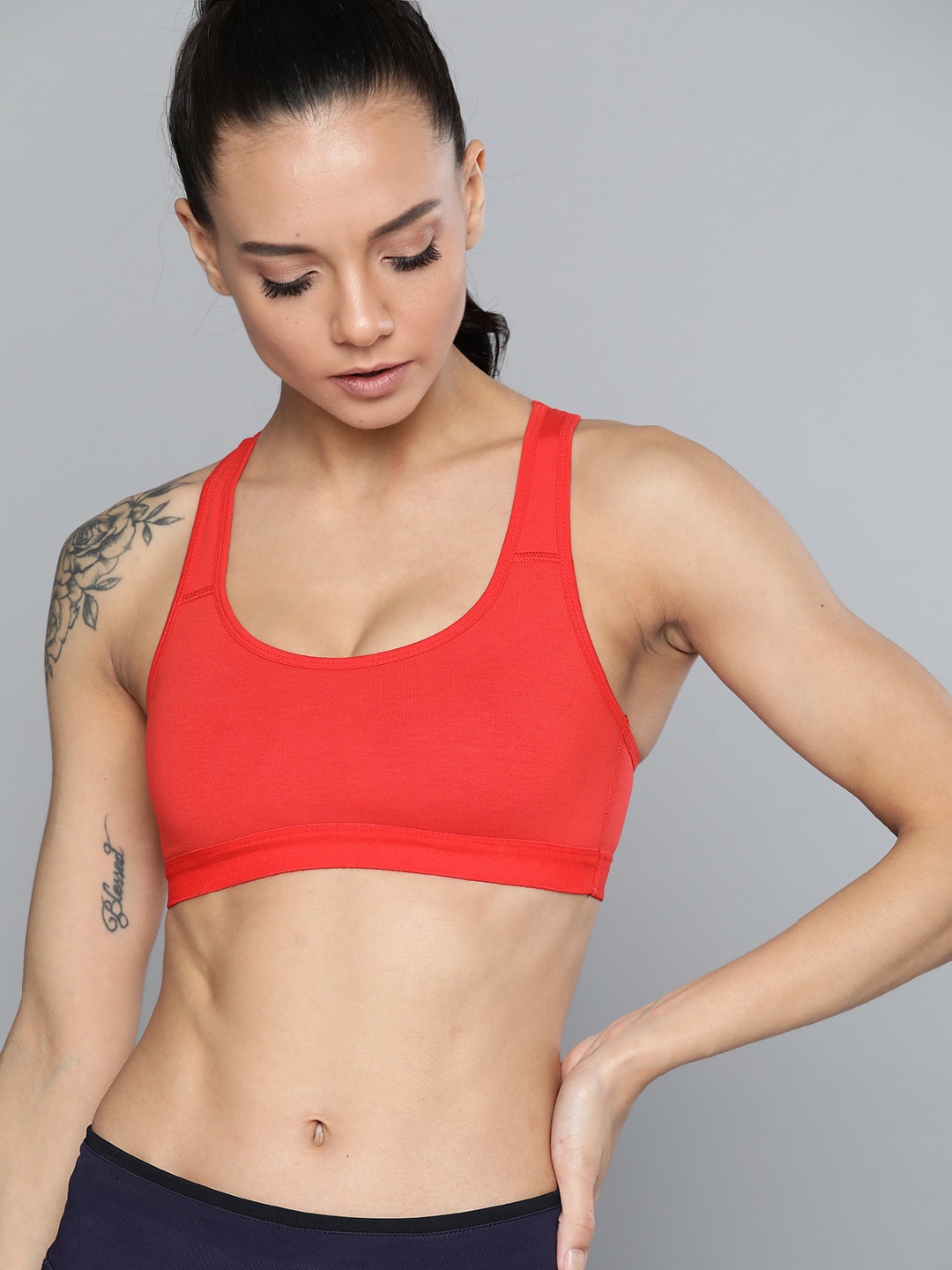 

Mast & Harbour Red Solid Non-Wired Non Padded Workout Bra MNH-BRA-DRMS-029A1