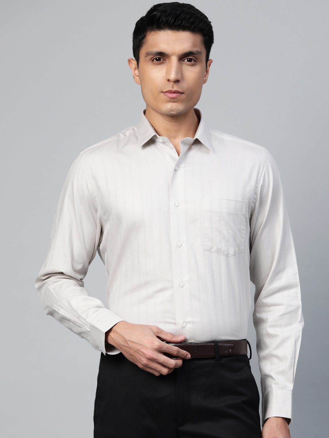 

Arrow Men Off-White Regular Fit Self-Striped Formal Shirt