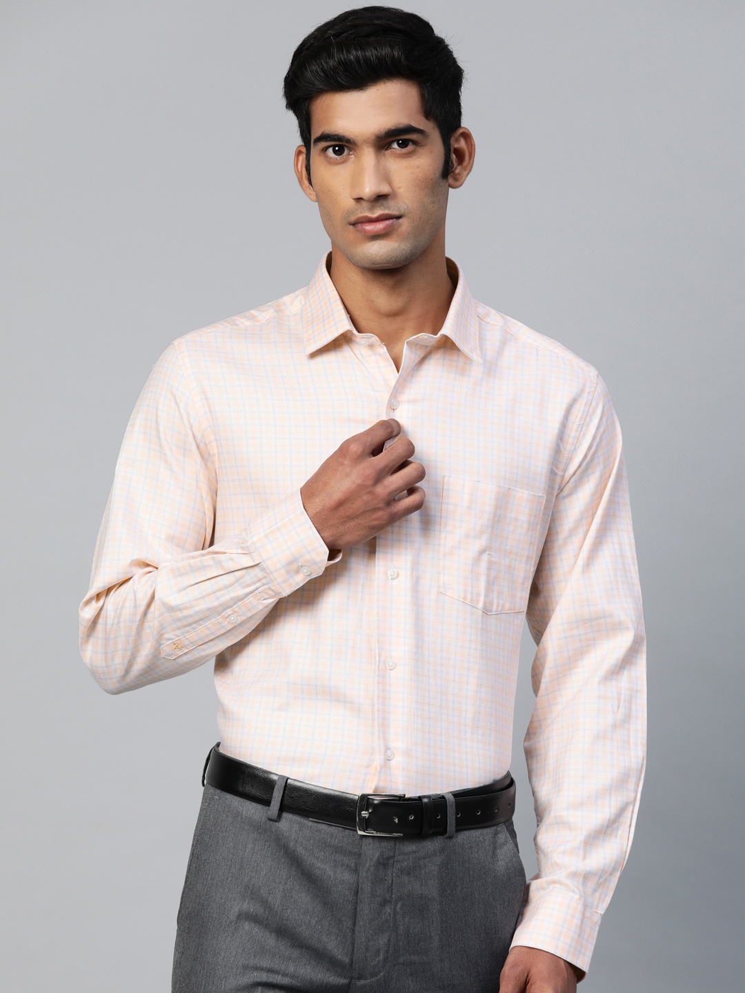 

Arrow Men Peach-Coloured & Blue Regular Fit Checked Formal Shirt