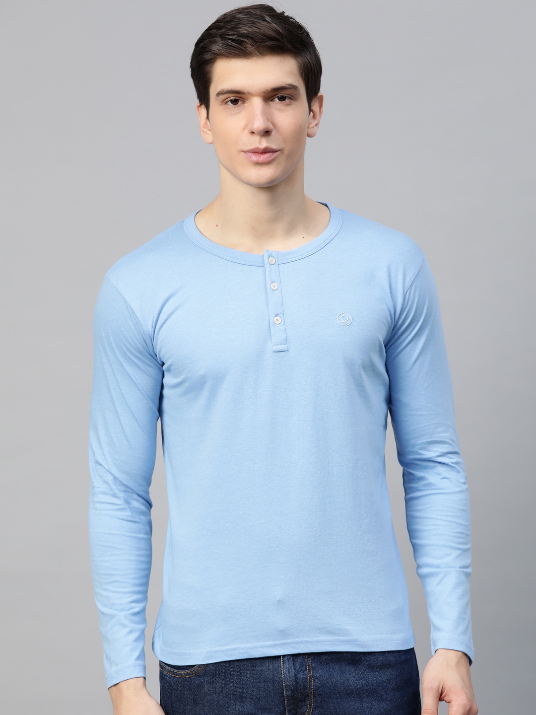 

CHKOKKO Men Blue Solid Henley Neck T-shirt