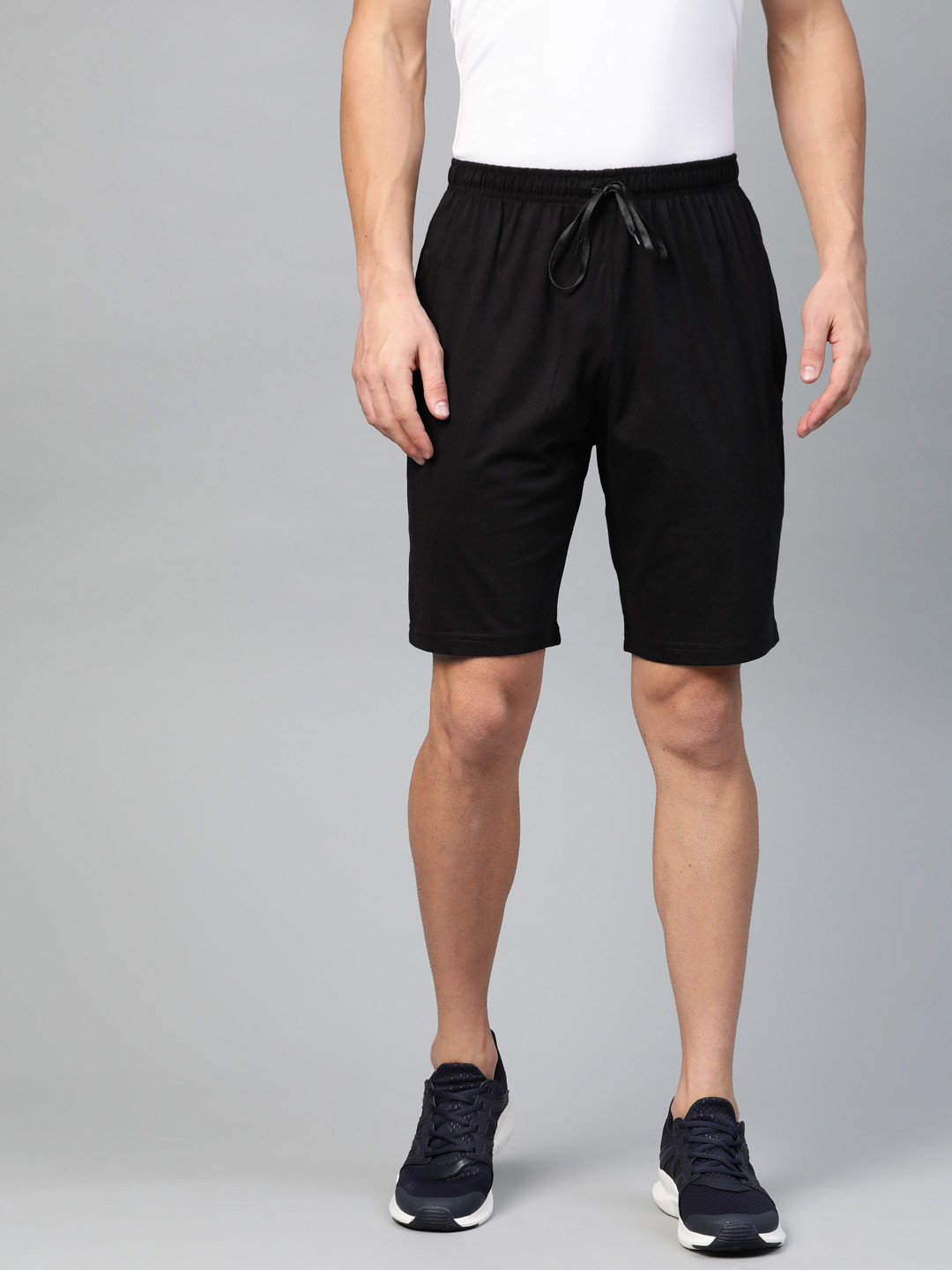 

CHKOKKO Men Black Solid Regular Fit Sports Shorts