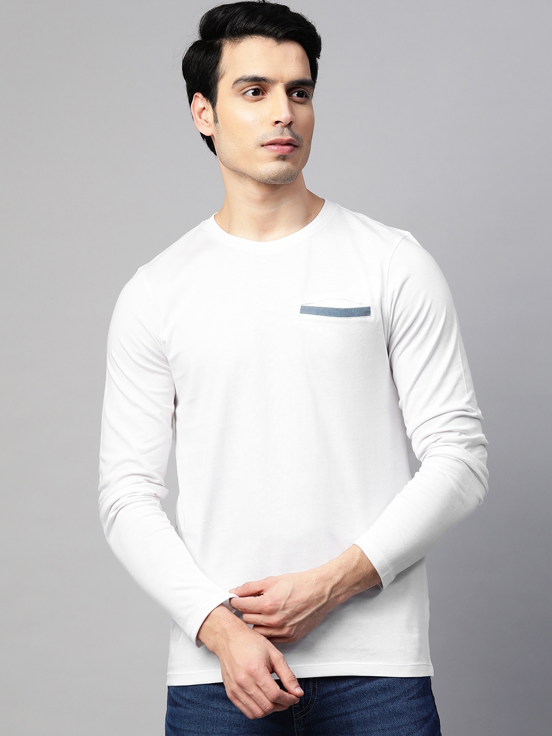 

ManQ CASUAL Men White Solid Slim Fit Pure Cotton T-shirt