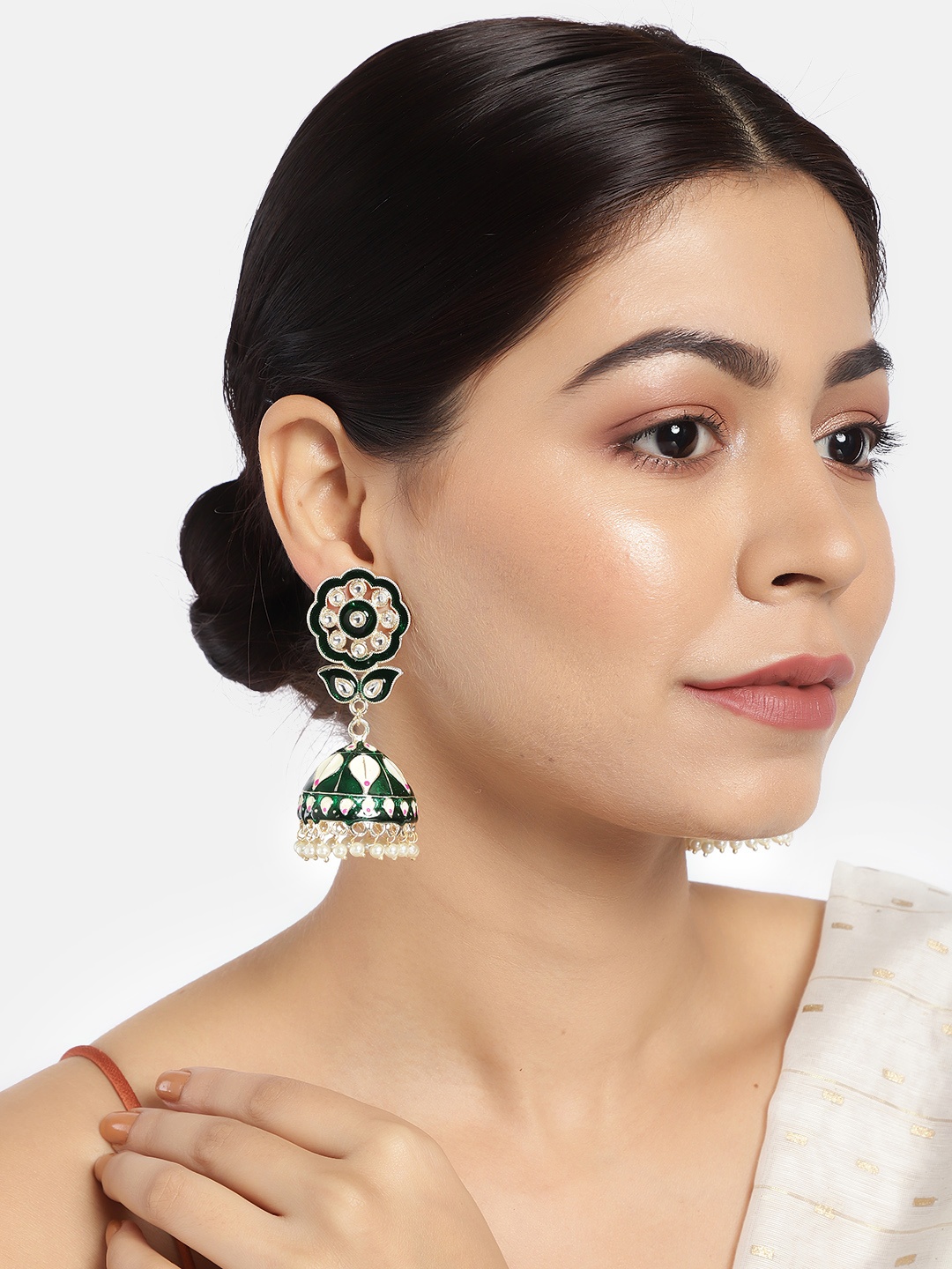 

LAIDA Green & Gold-Plated Kundan Studded Hand Painted Dome Shaped Jhumkas