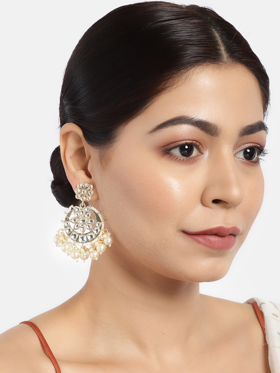 

LAIDA Gold-Plated Kundan-Studded Handcrafted Crescent Shaped Chandbalis
