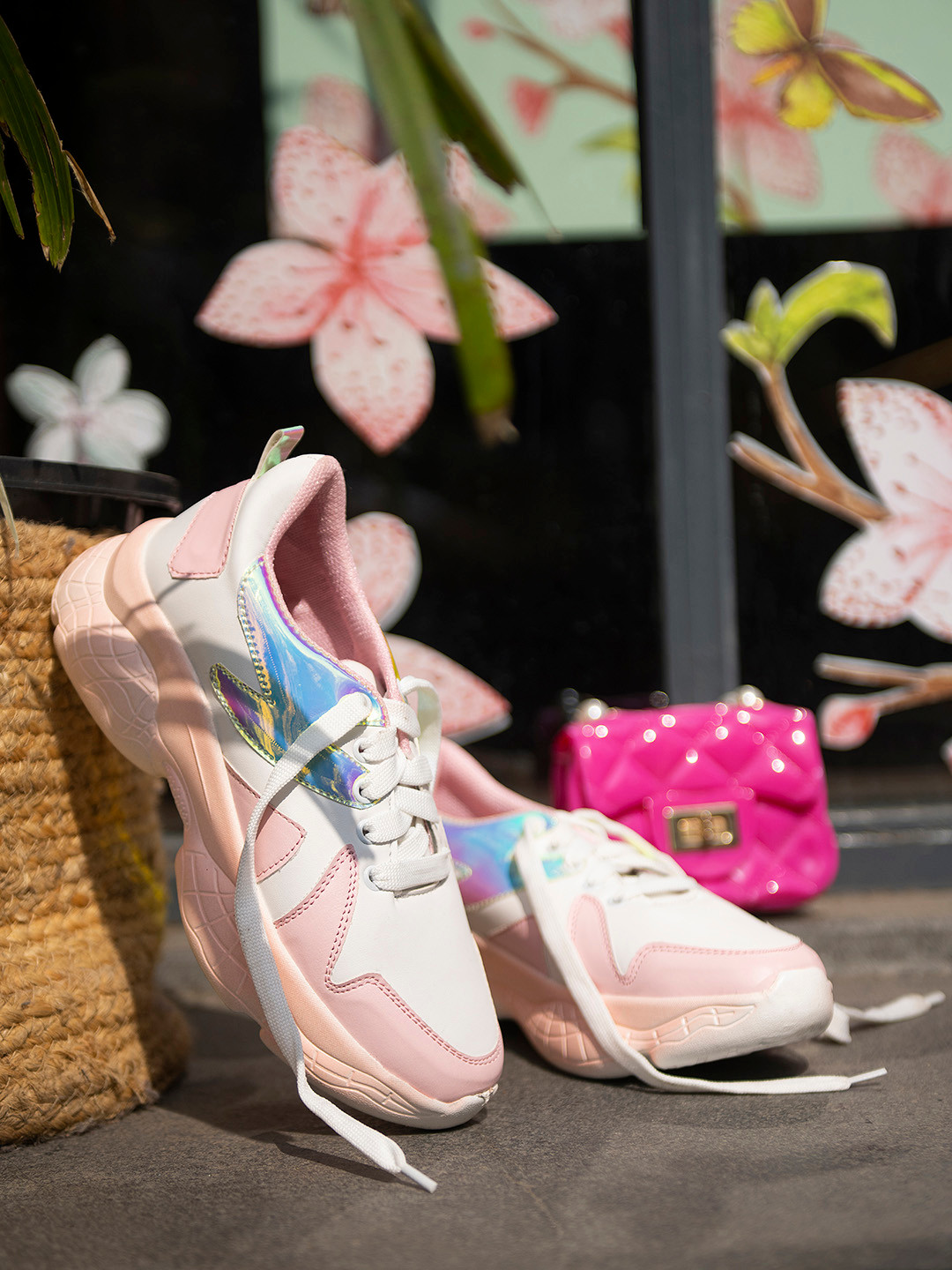 

Shoetopia Women Pink & White Colourblocked Trekking Shoes