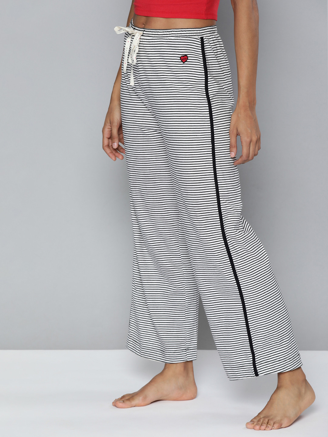 

Chemistry Women Black & White Striped Lounge Pants