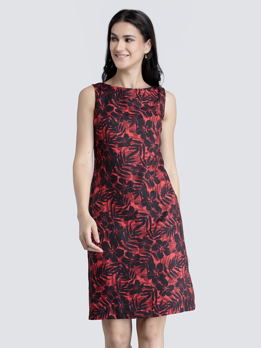 

FableStreet Women Red Printed Sheath Dress