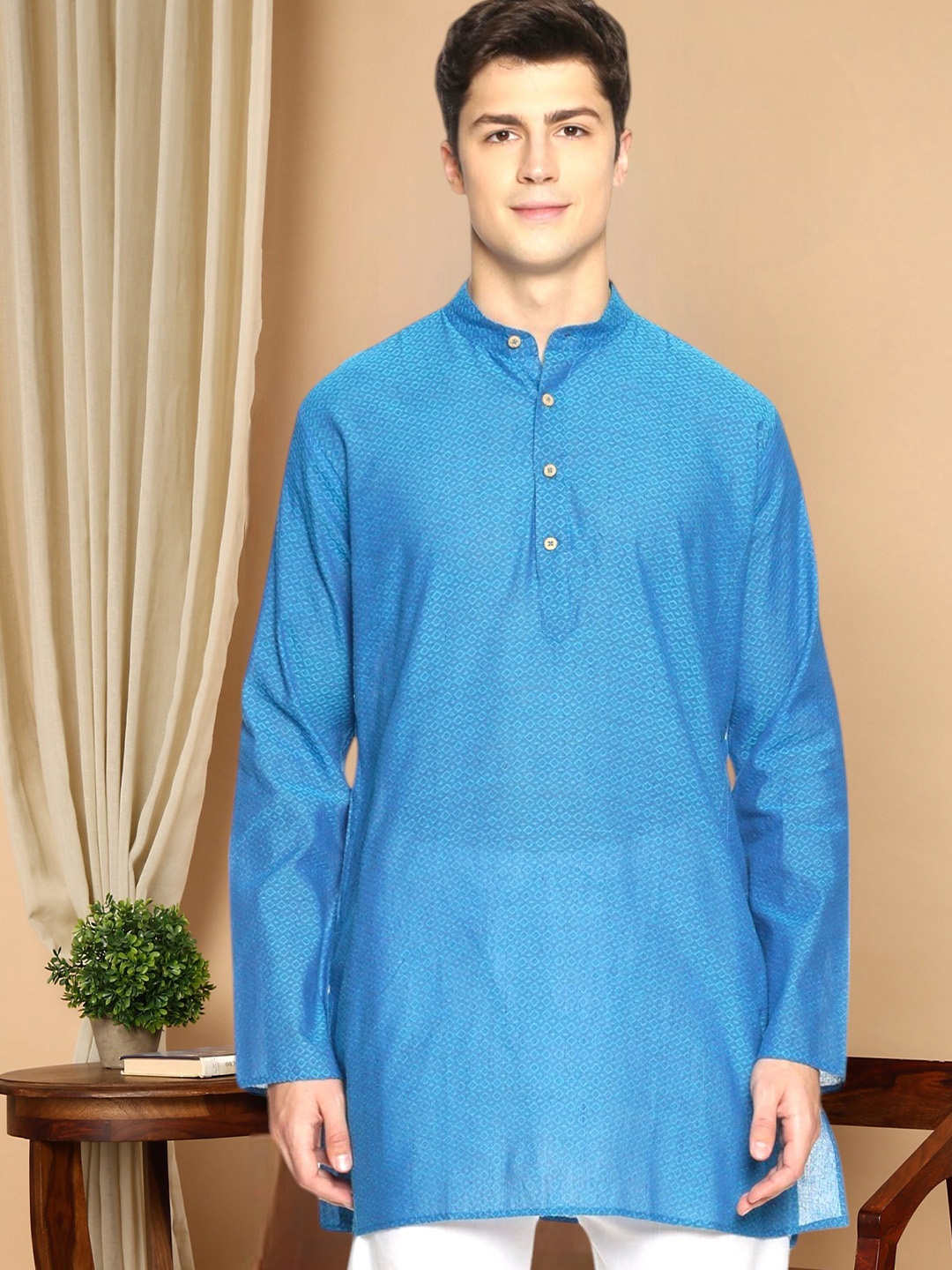 

TATTVA Men Blue Woven Design Straight Kurta