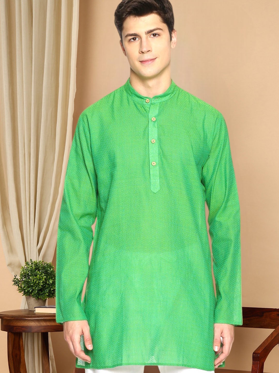 

TATTVA Men Green Woven Design Straight Kurta