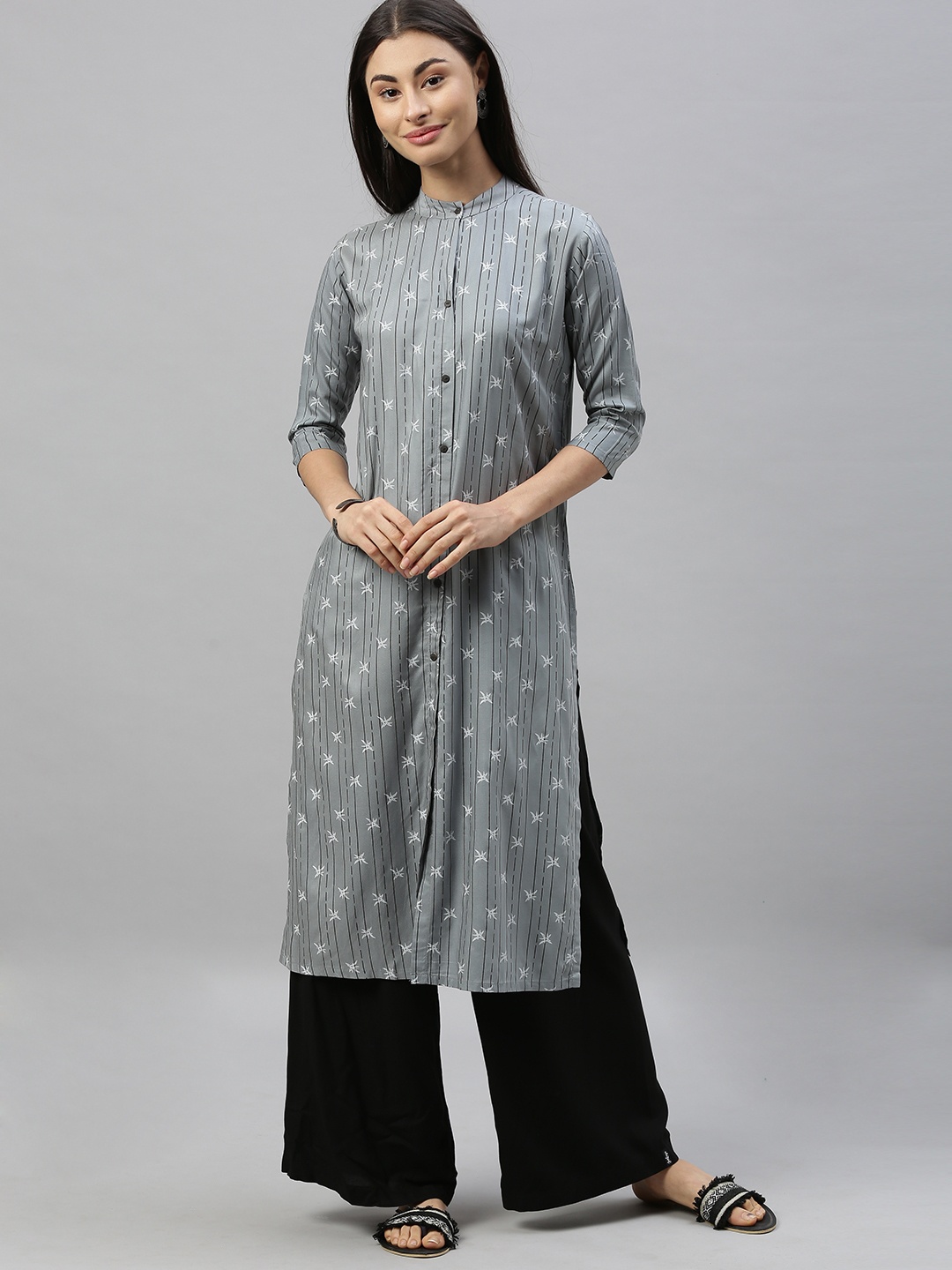 

MIMOSA Women Grey & White Floral Printed Straight Kurta