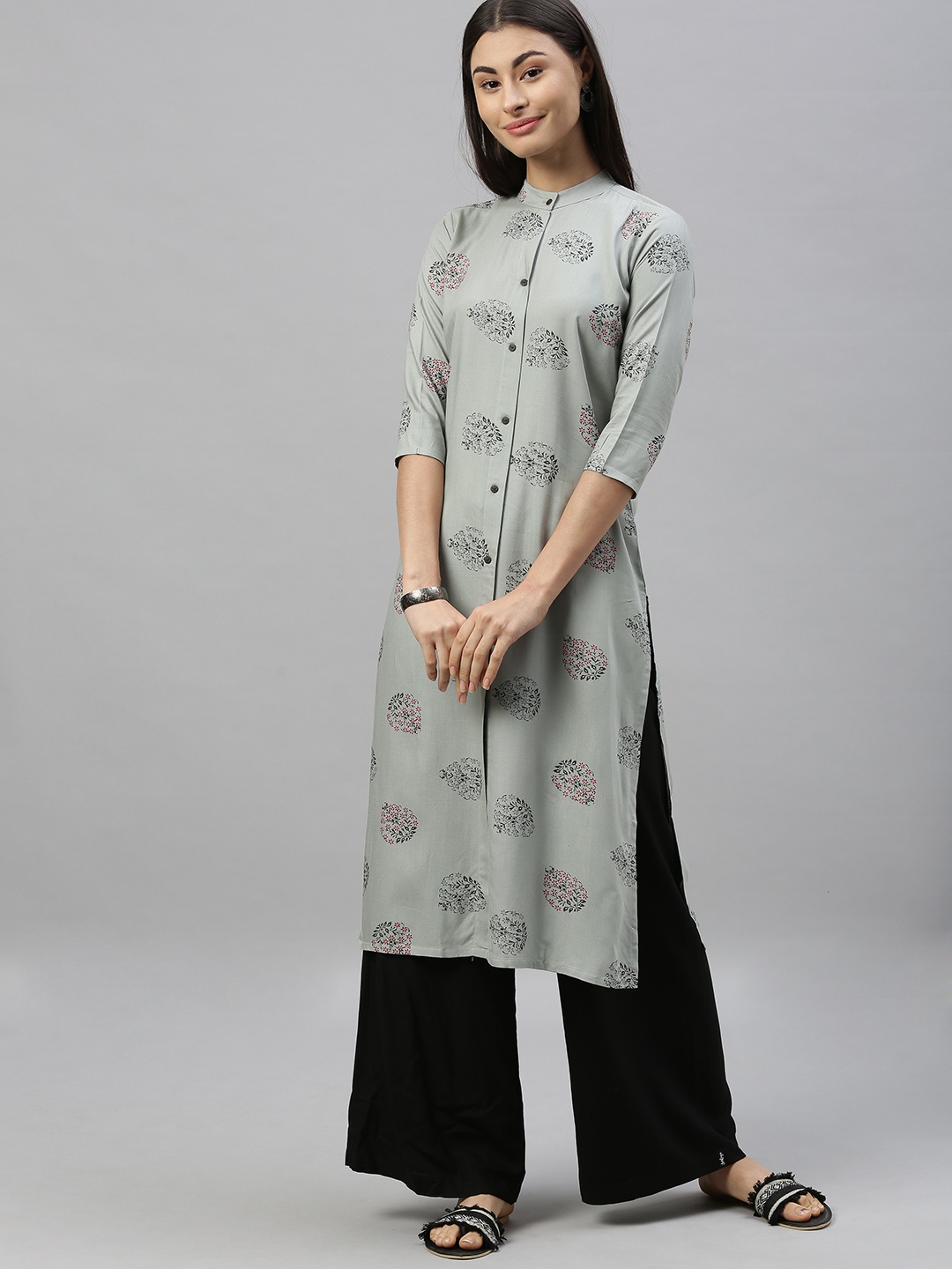 

MIMOSA Women Grey & Black Floral Printed Straight Kurta