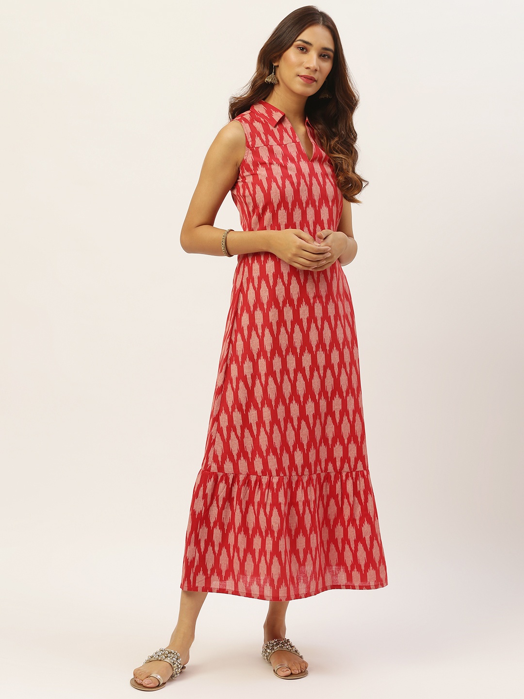 

Aayna Women Red & Off White Geometrical Printed A-Line Dress