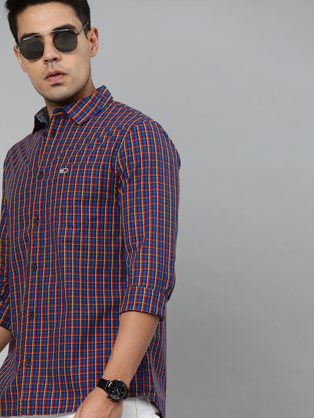 

Tommy Hilfiger Men Navy Blue & Multicoloured Regular Fit Checked Casual Shirt