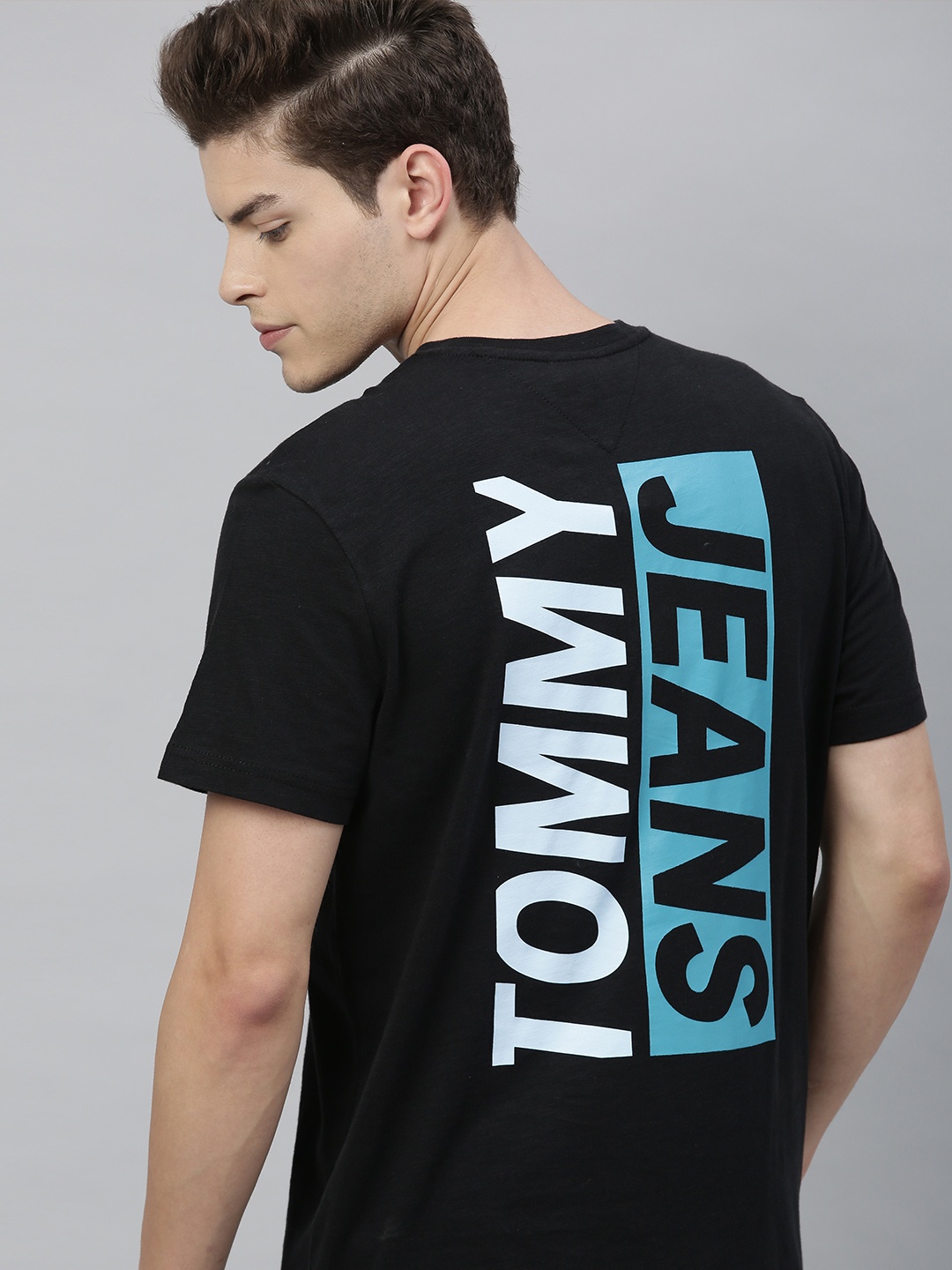 

Tommy Hilfiger Men Black Printed Round Neck Pure Cotton T-shirt
