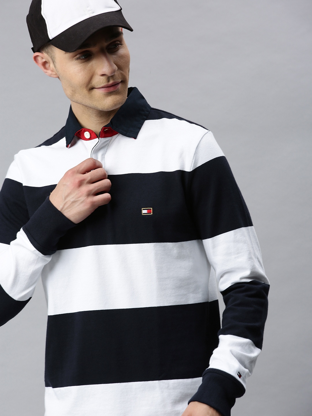 

Tommy Hilfiger Men White & Black Striped Sweatshirt