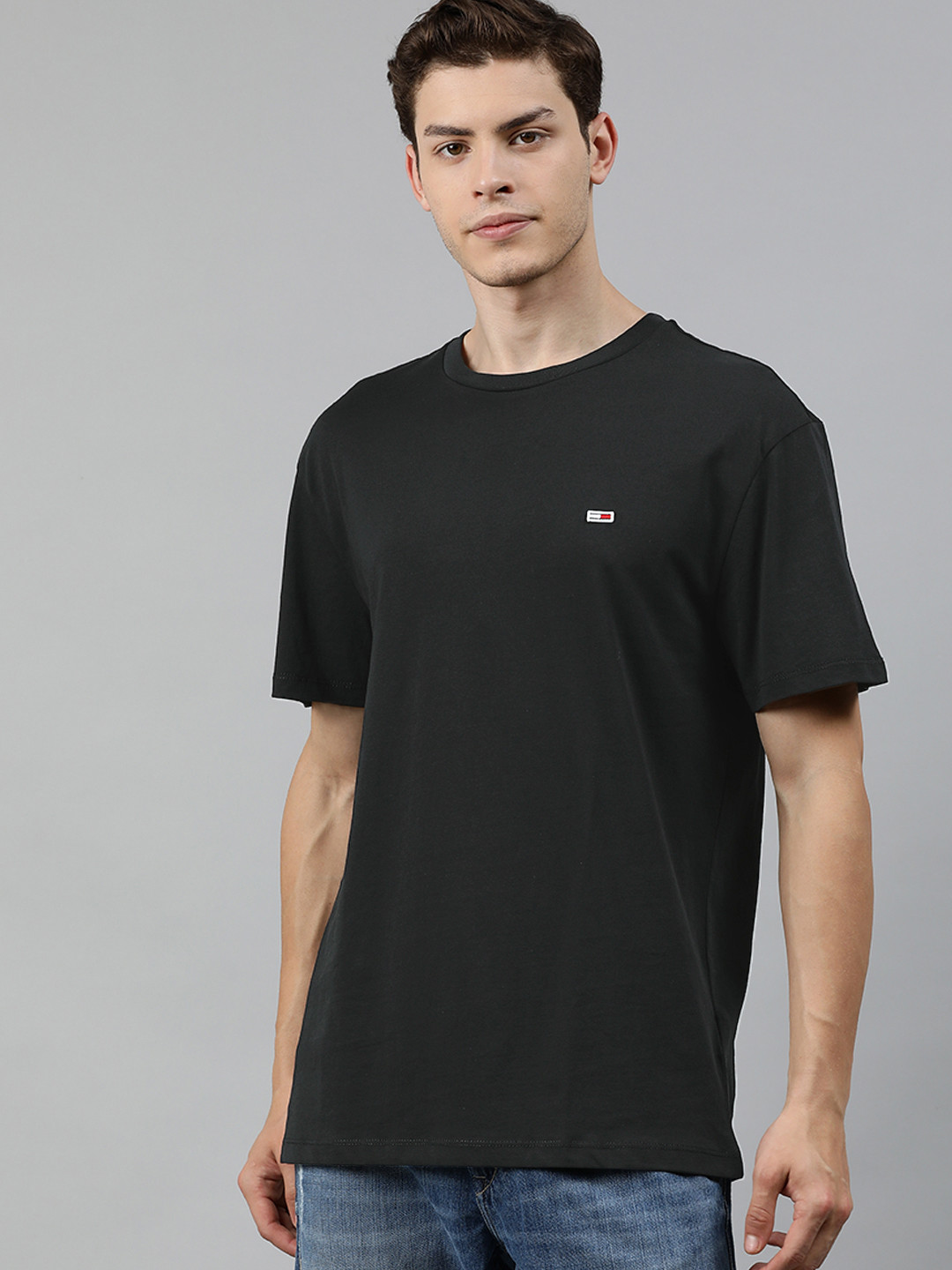 

Tommy Hilfiger Men Black Solid Round Neck T-shirt