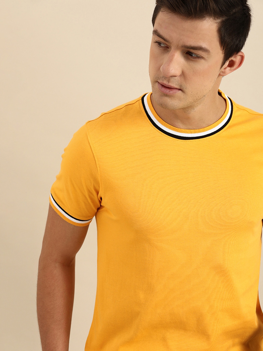

ether Men Mustard Yellow Solid Round Neck Pure Cotton T-shirt