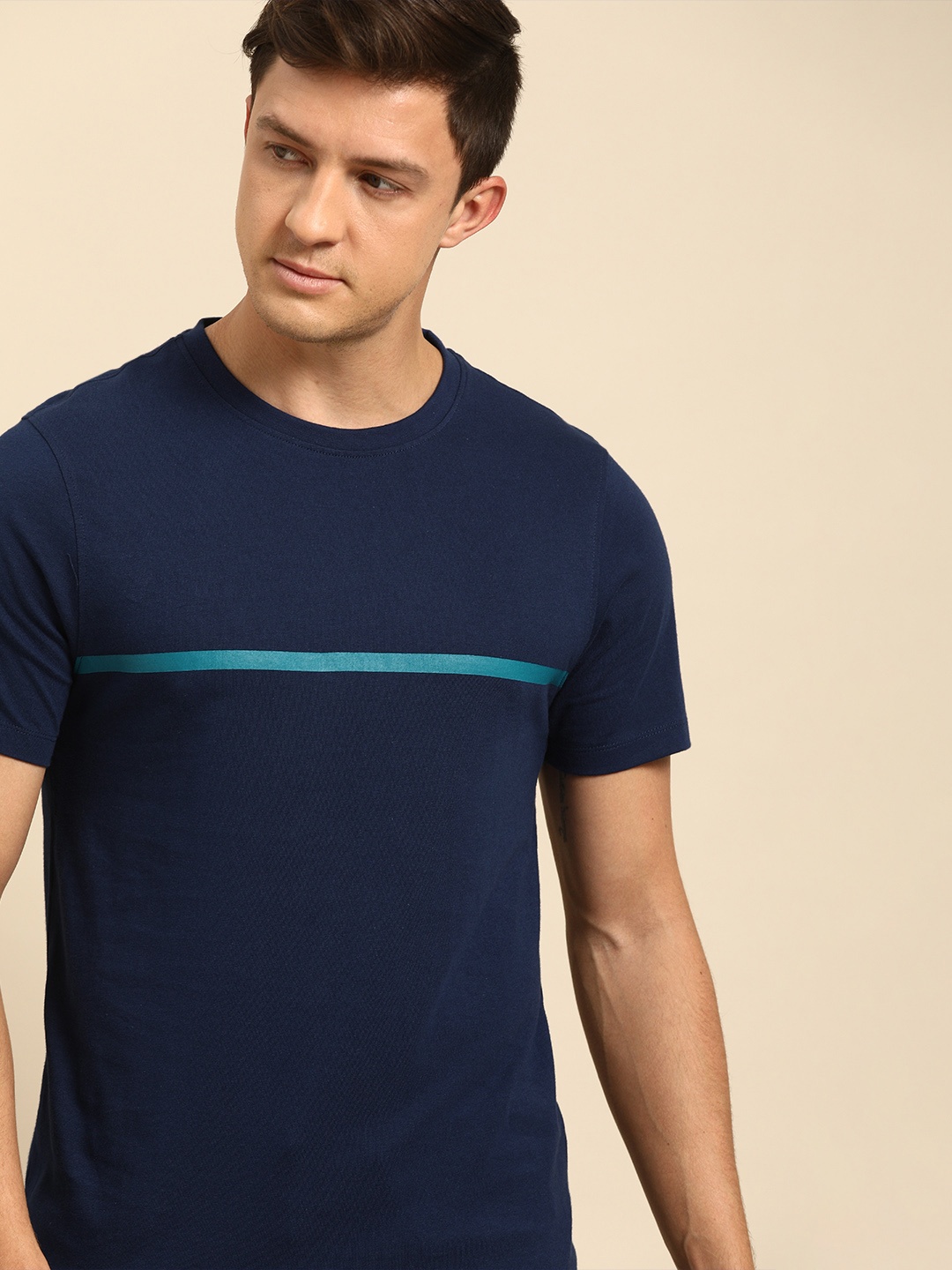 

ether Men Navy Blue Solid Round Neck Pure Cotton T-shirt with Striped Detailing