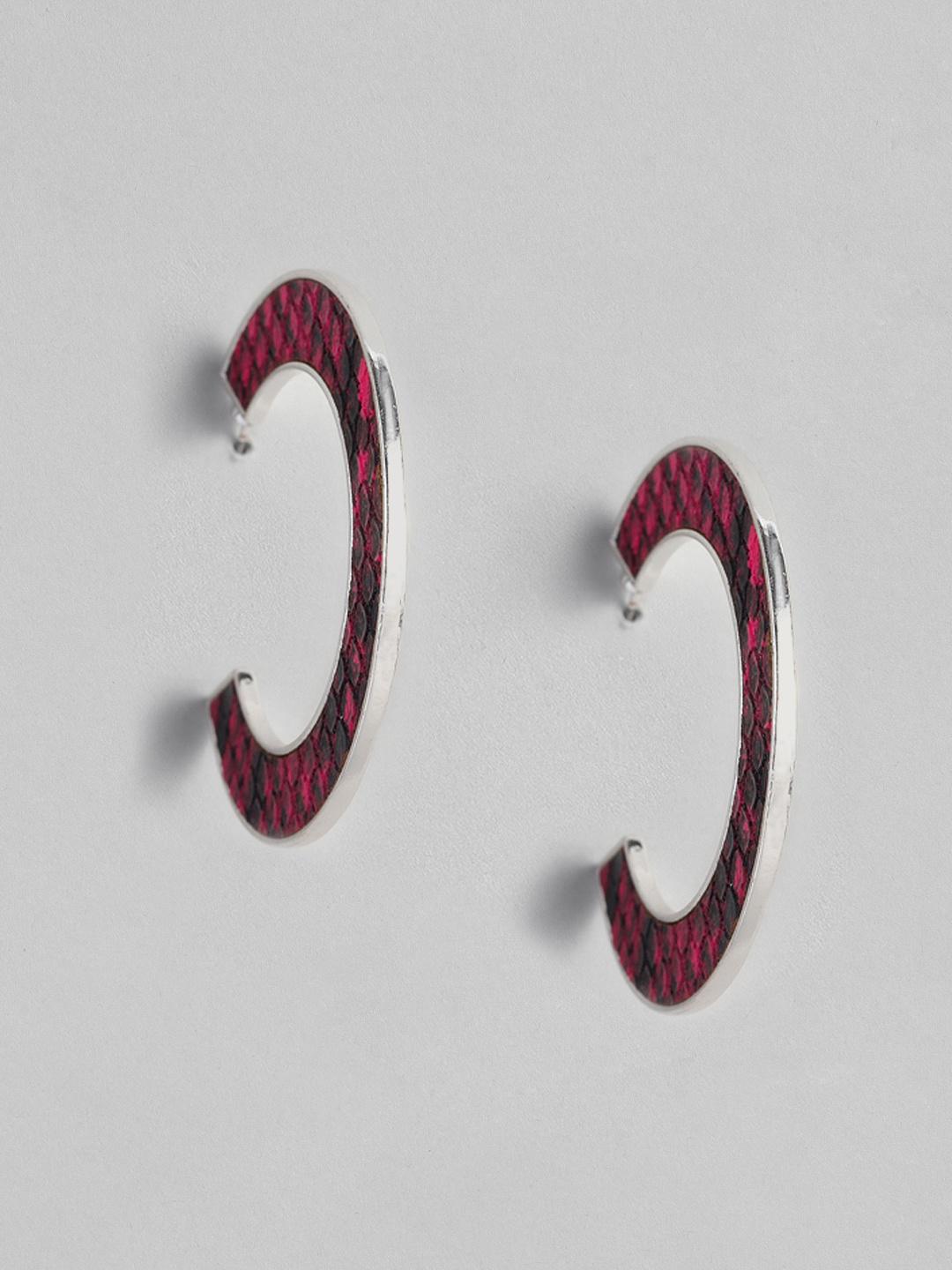 

DressBerry Magenta Snake Print Circular Half Hoop Earrings
