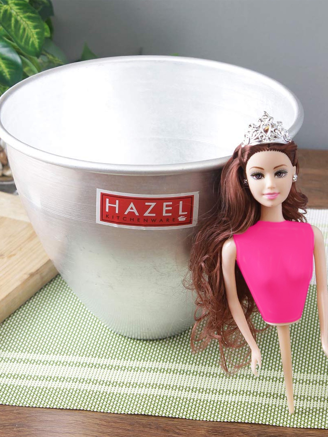 

HAZEL Silver-Toned Aluminium Doll Frock Cake Mould